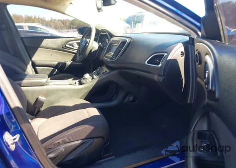 2015 Chrysler 200 Limited из США, поврежденный, VIN 1C3CCCAB3FN552193